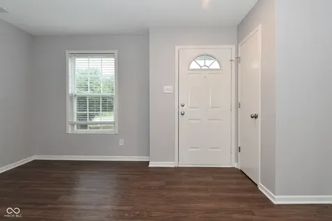 647 Hickory Pine Drive New Whiteland IN 46184