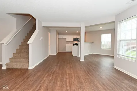 647 Hickory Pine Drive New Whiteland IN 46184