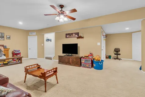 13133 Cresswell Place Fishers IN 46037