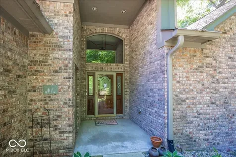 1663 Walnut Trace Greenfield IN 46140