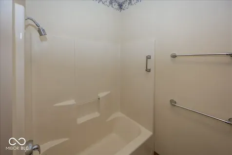 1663 Walnut Trace Greenfield IN 46140