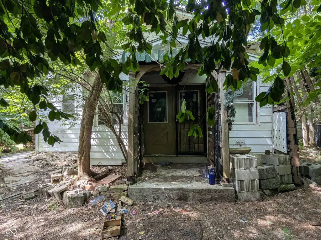 1808 E 68th Street Indianapolis IN 46220