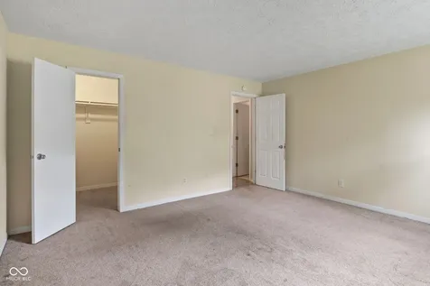 6627 Muirfield Way Indianapolis IN 46237