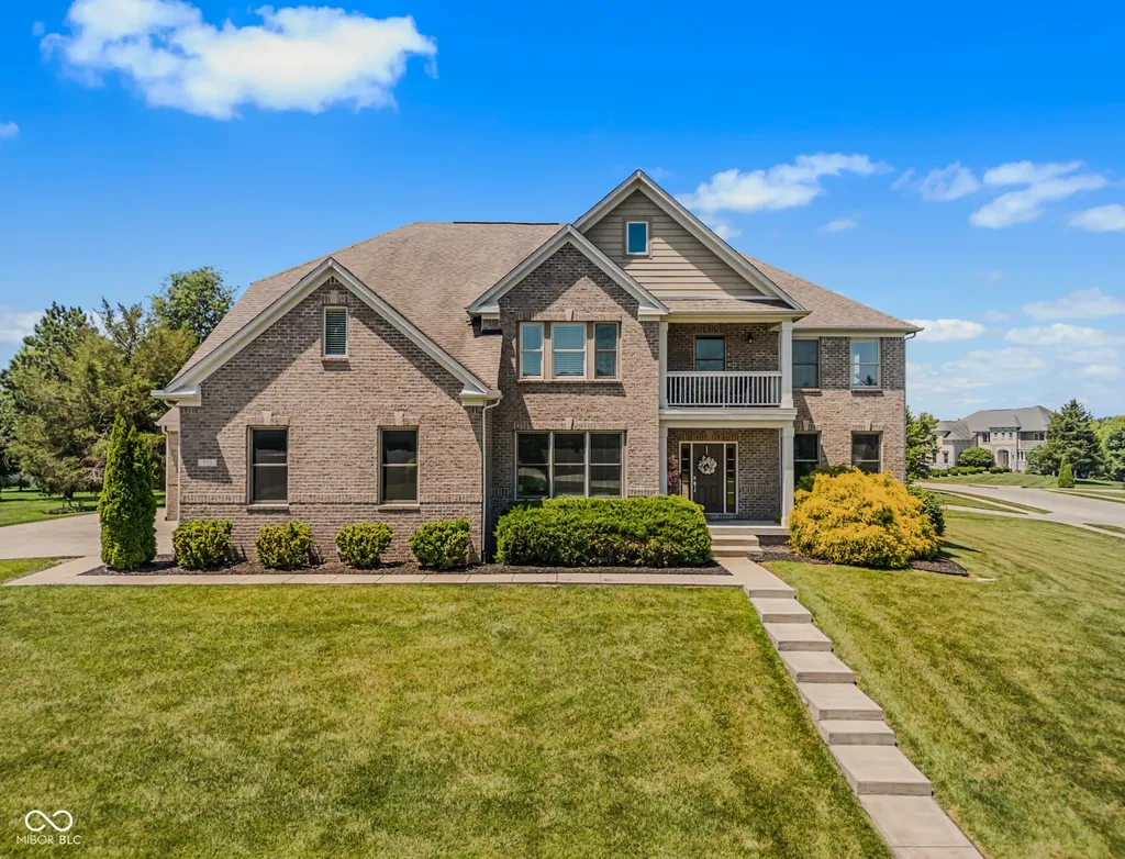 950 Westlake Hills Drive Columbus IN 47201