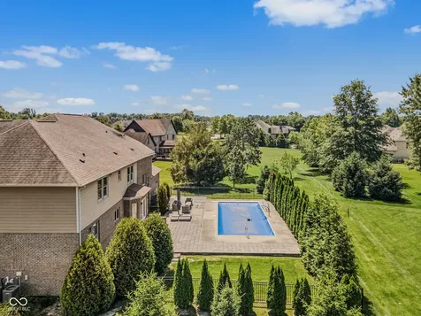 950 Westlake Hills Drive Columbus IN 47201