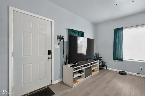 2029 Hendricks Street Anderson IN 46016