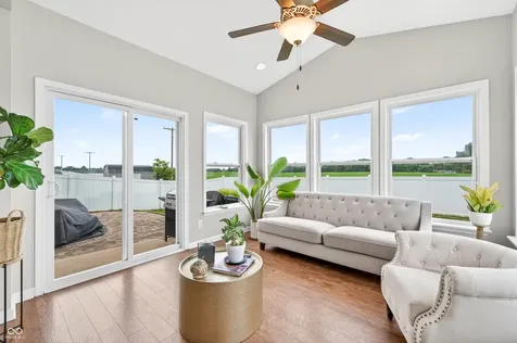 2089 Deer Valley Court Columbus IN 47201