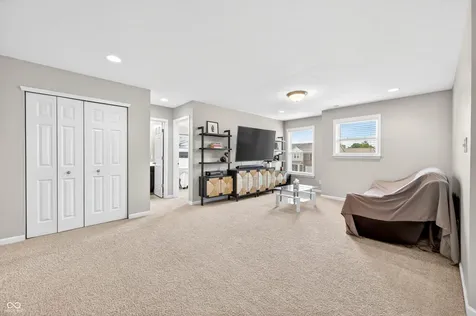 2089 Deer Valley Court Columbus IN 47201