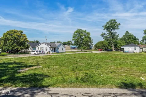 102 Oak Street Columbus IN 47201