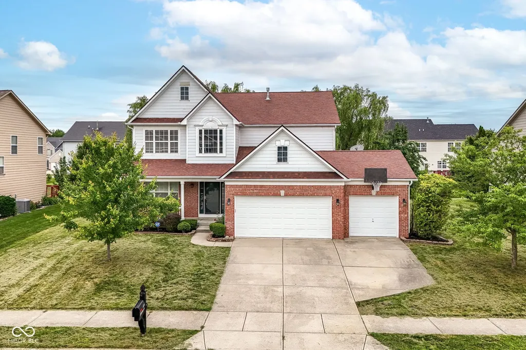 4016 Rowlett Place Carmel IN 46074