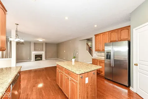 4016 Rowlett Place Carmel IN 46074