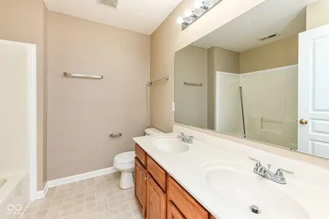 4016 Rowlett Place Carmel IN 46074