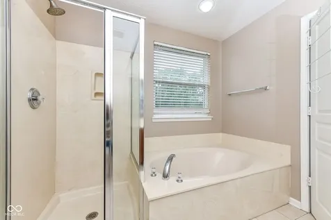 4016 Rowlett Place Carmel IN 46074