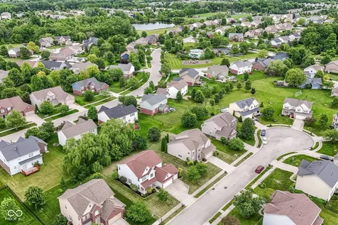 4016 Rowlett Place Carmel IN 46074