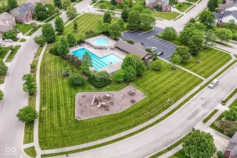 4016 Rowlett Place Carmel IN 46074