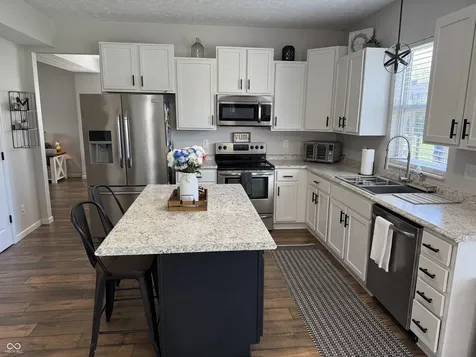 8444 Vanguard Lane Indianapolis IN 46239