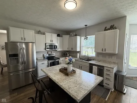 8444 Vanguard Lane Indianapolis IN 46239