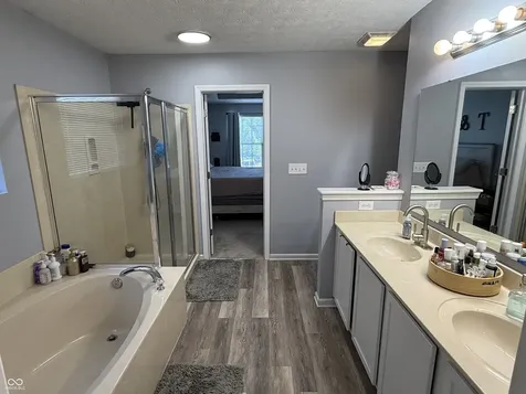 8444 Vanguard Lane Indianapolis IN 46239