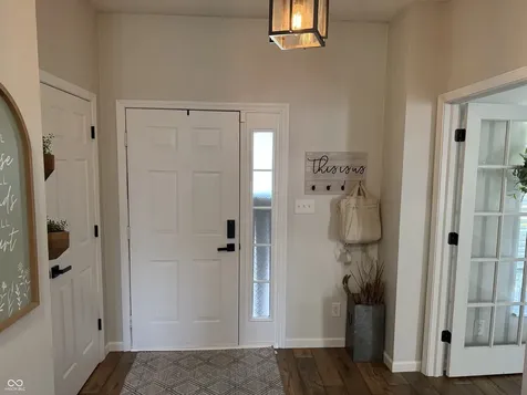 8444 Vanguard Lane Indianapolis IN 46239