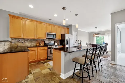 1037 Reserve Way Indianapolis IN 46220