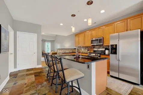 1037 Reserve Way Indianapolis IN 46220