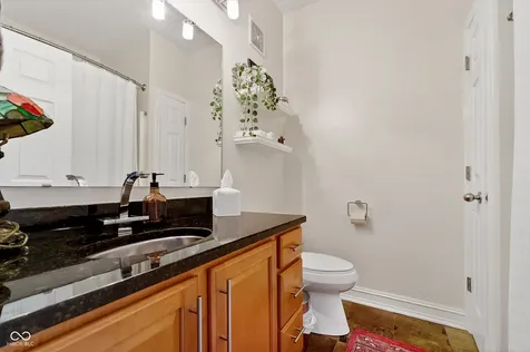 1037 Reserve Way Indianapolis IN 46220