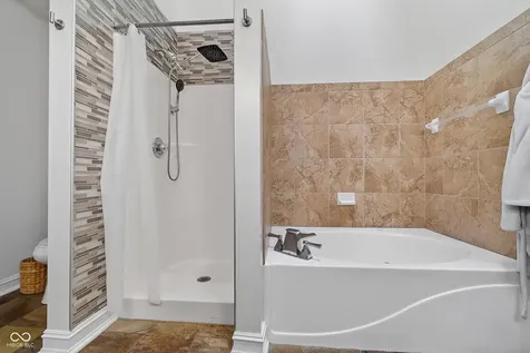 1037 Reserve Way Indianapolis IN 46220