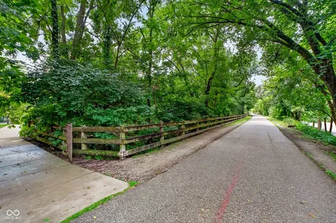 1037 Reserve Way Indianapolis IN 46220