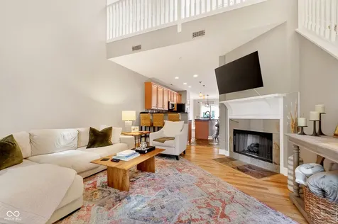 1037 Reserve Way Indianapolis IN 46220