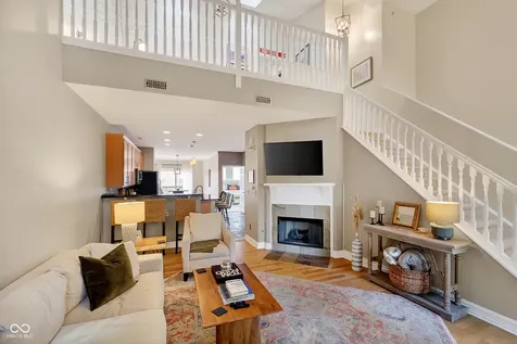 1037 Reserve Way Indianapolis IN 46220