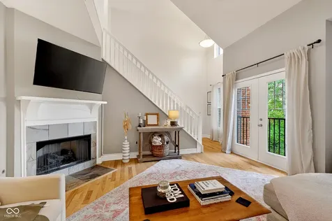 1037 Reserve Way Indianapolis IN 46220