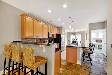 1037 Reserve Way Indianapolis IN 46220