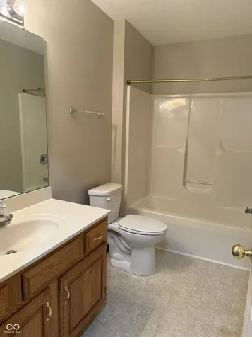 1112 Bitterwood Court Columbus IN 47201
