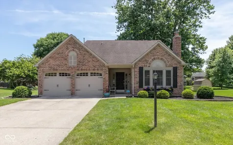 7703 Sunblest Boulevard Fishers IN 46038