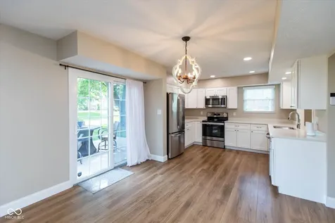 7703 Sunblest Boulevard Fishers IN 46038