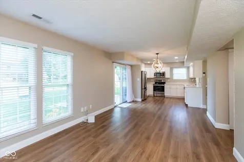 7703 Sunblest Boulevard Fishers IN 46038