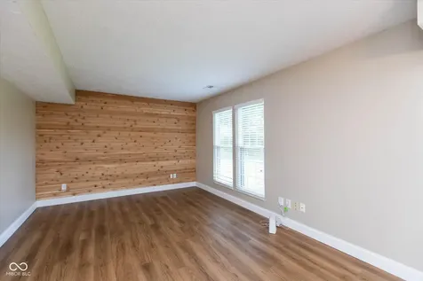 7703 Sunblest Boulevard Fishers IN 46038