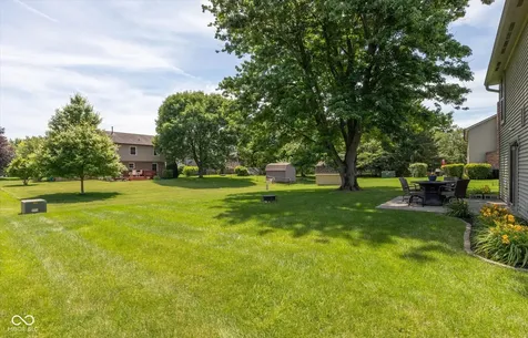7703 Sunblest Boulevard Fishers IN 46038