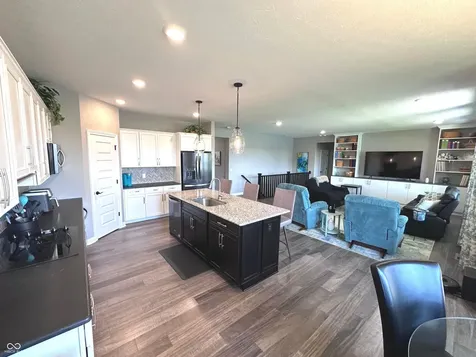 8512 Rockwood Lane Indianapolis IN 46259