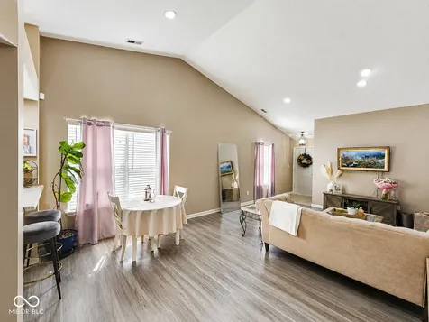 5447 Spring Creek Circle Indianapolis IN 46254