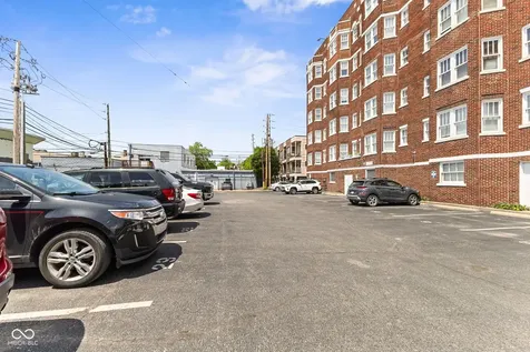 230 E 9th Street Indianapolis IN 46204