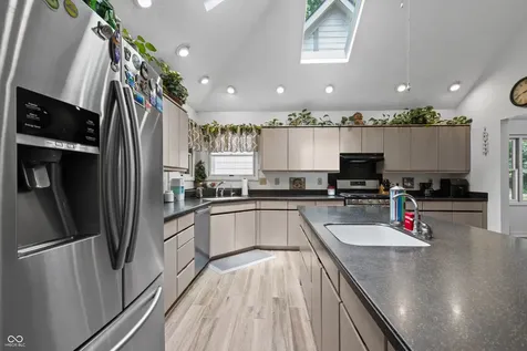 14442 Cherry Tree Carmel IN 46033