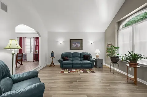 14442 Cherry Tree Carmel IN 46033