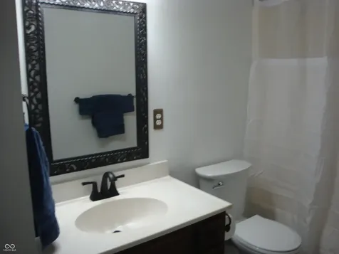 8154 Old Farm Lane Indianapolis IN 46214