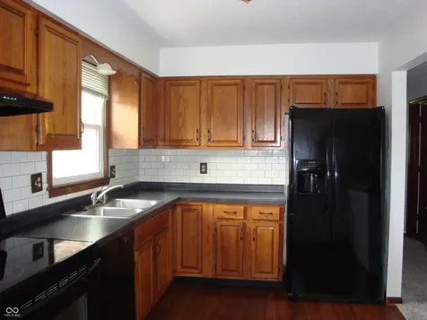 8154 Old Farm Lane Indianapolis IN 46214