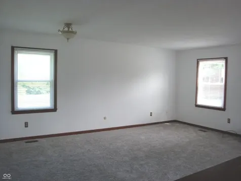 8154 Old Farm Lane Indianapolis IN 46214