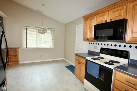 5728 Cross Bridge Court Plainfield IN 46168