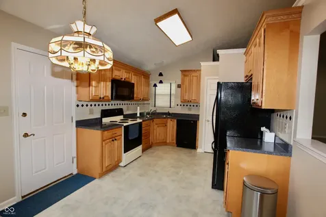 5728 Cross Bridge Court Plainfield IN 46168