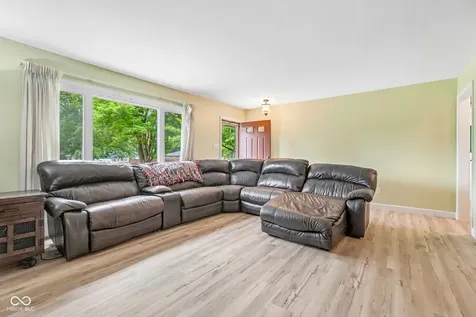 3022 San Jose Greenwood IN 46143