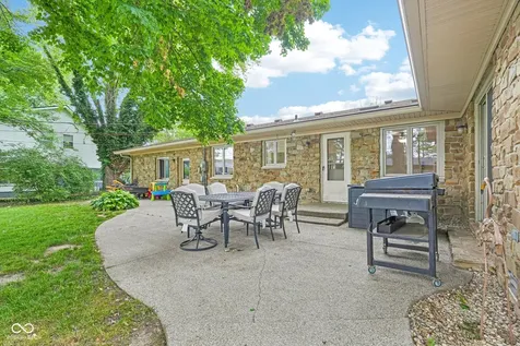 3022 San Jose Greenwood IN 46143